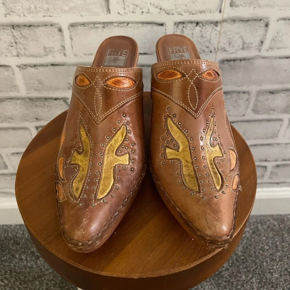 Women’s FRYE Phoenix studded brown clog mules leather western slip on boots Sz 6 - Picture 3 of 8